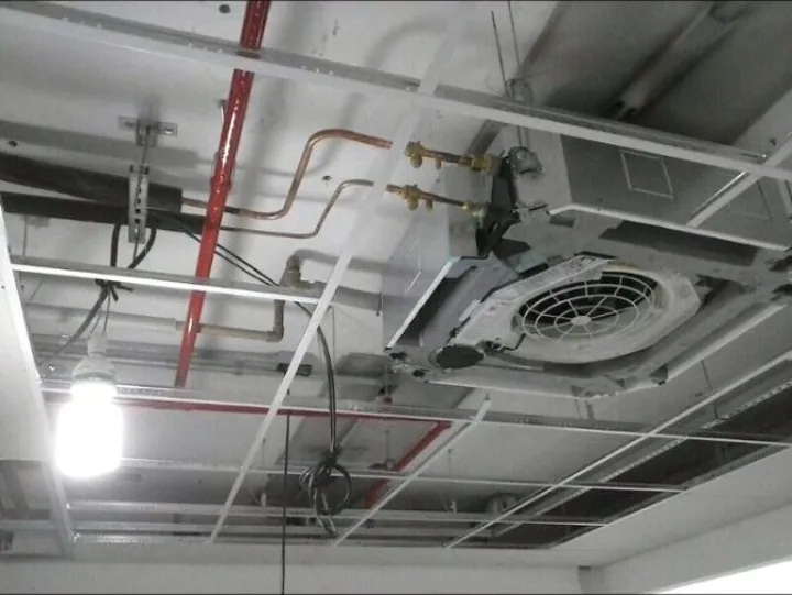 Cassete em forro de ambiente comercial — Air Clean