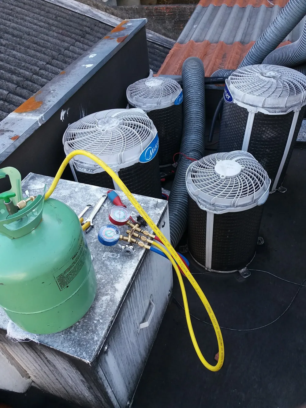 Verificação de pressão do sistema de refrigeração — Air Clean